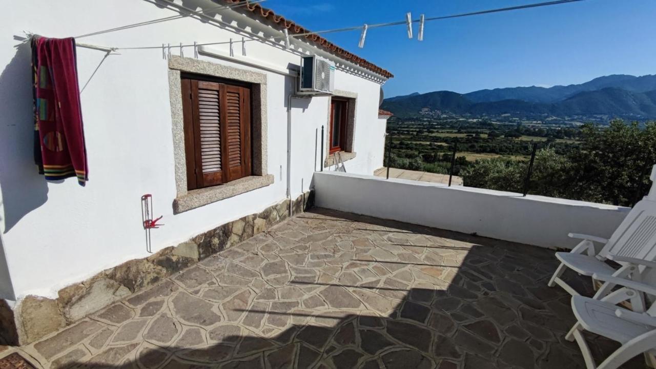 Casa L'Ulivariu Affittacamere San Teodoro  Extérieur photo