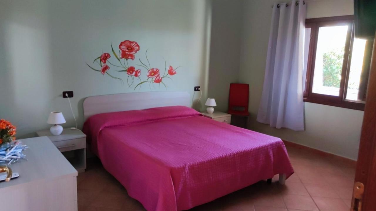 Casa L'Ulivariu Affittacamere San Teodoro  Extérieur photo