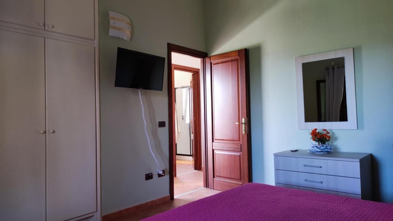 Casa L'Ulivariu Affittacamere San Teodoro  Extérieur photo