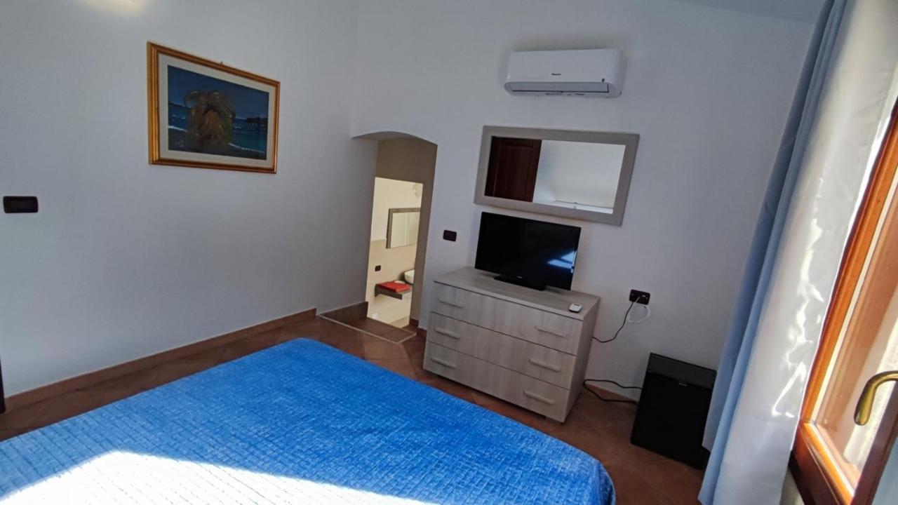 Casa L'Ulivariu Affittacamere San Teodoro  Extérieur photo