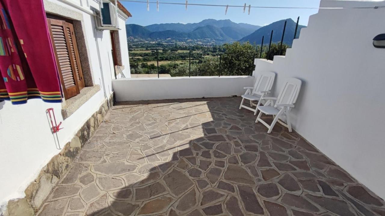 Casa L'Ulivariu Affittacamere San Teodoro  Extérieur photo