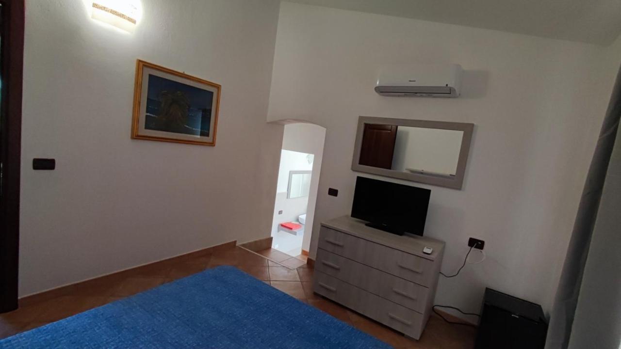 Casa L'Ulivariu Affittacamere San Teodoro  Extérieur photo