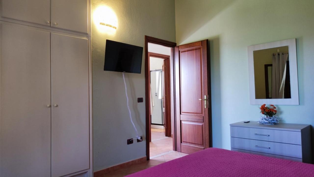 Casa L'Ulivariu Affittacamere San Teodoro  Extérieur photo
